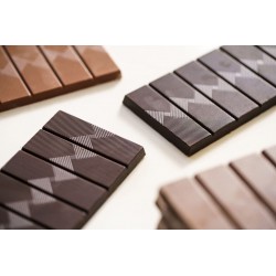 Tablette Chocolat noir (74%) Amandes salées